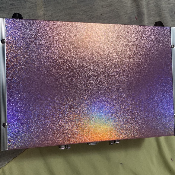 Makeup Kit - Picture 4 of 5